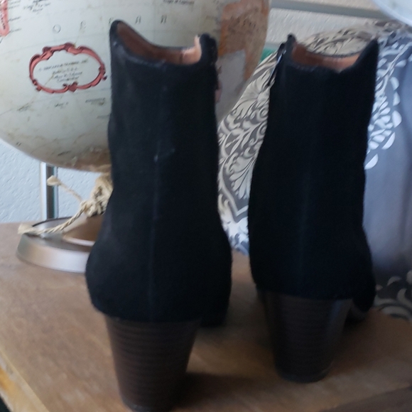 SOLD LUCKY SUEDE BAROUGH BOOTIES - Picture 4 of 6